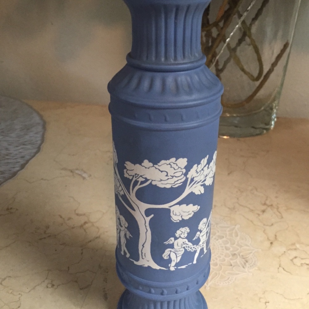 Avon bottle ( empty) - Picture 2 of 5